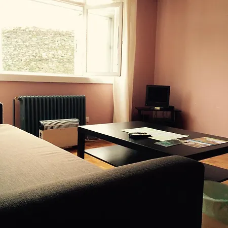 Apartment Lugo Rooms شقة لوغو